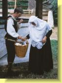 The Nurse and Peter on the way to delvier Juliet's message